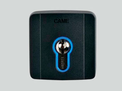 SELD1FDG Ключ-выключатель накладной с цилиндром замка DIN и синей подсветкой (арт. 806SL-0050) 