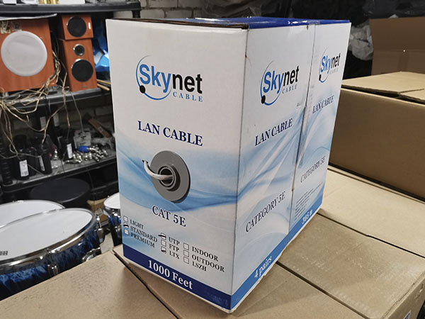 Кабель витая пара SkyNet Standard UTP нг(А)-LSLTx cat5e 4x2x0,5 медь CU 305м 